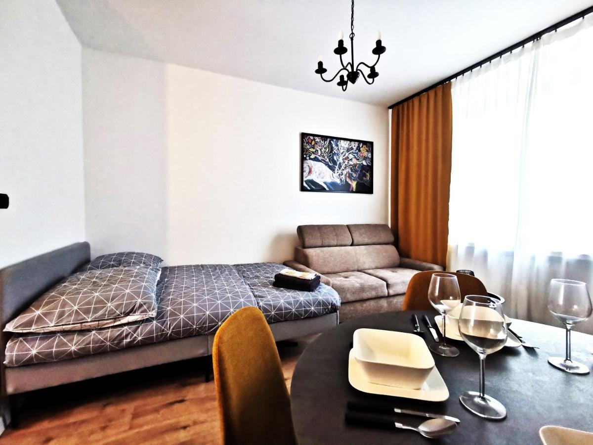 Podwale Apartment - Self Check-In 24H Вроцлав Екстериор снимка